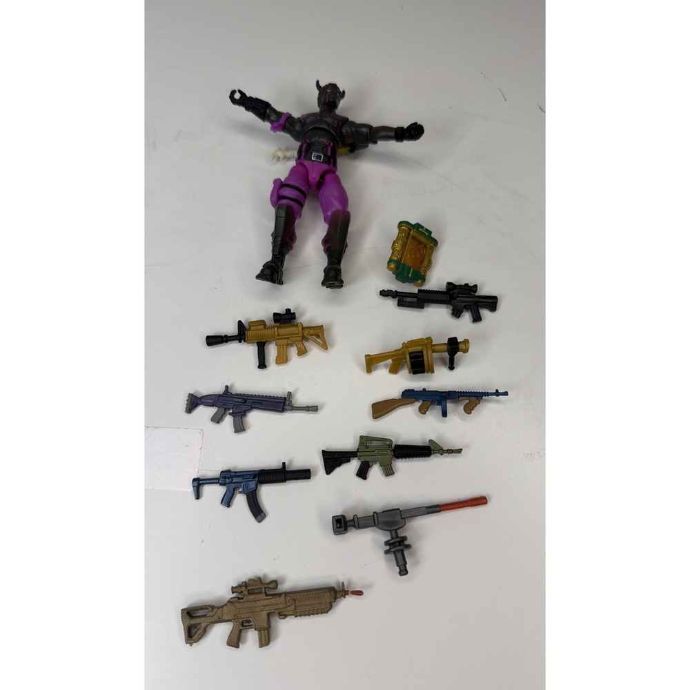 1 Figure & Lot Of 10 Various Fortnite Gun And Weapon Figurine Accessories Toy